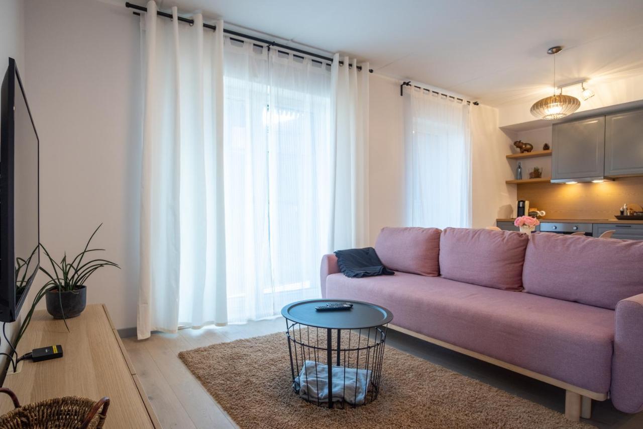 Dream Stay - Brand New Apartment With Balcony & Free Parking Tallinn Exteriör bild