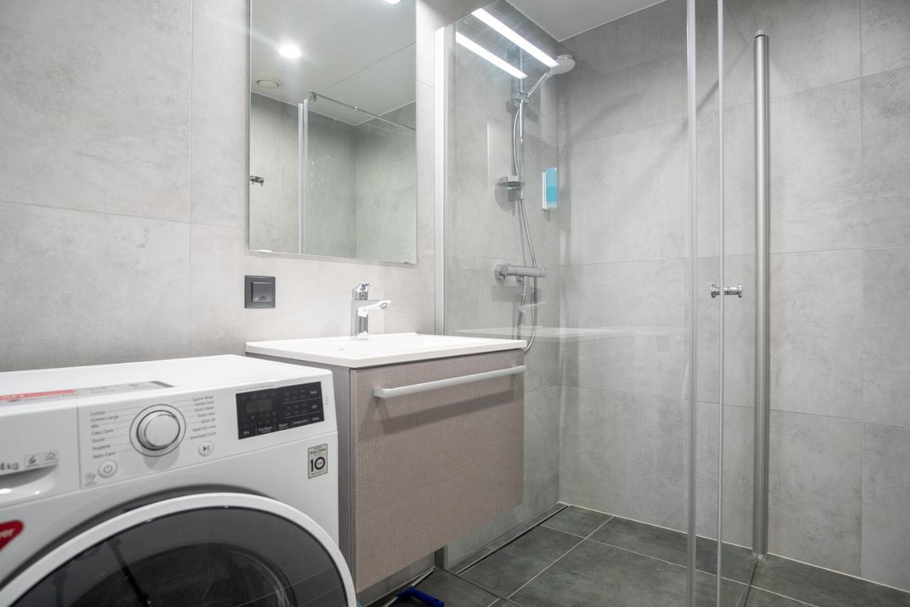 Dream Stay - Brand New Apartment With Balcony & Free Parking Tallinn Exteriör bild